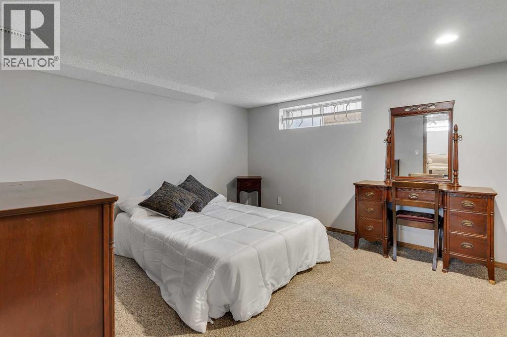 Single Family House for Sale in  Harvest Oak Place NE Harvest Hills Calgary 