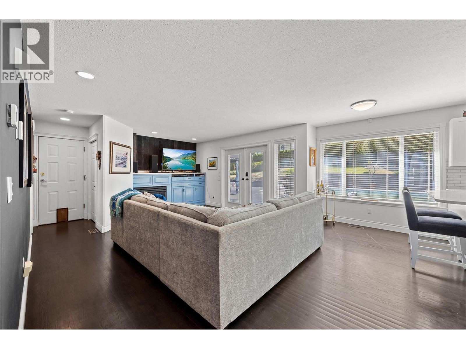 3016 Lakeview Cove Road, West Kelowna