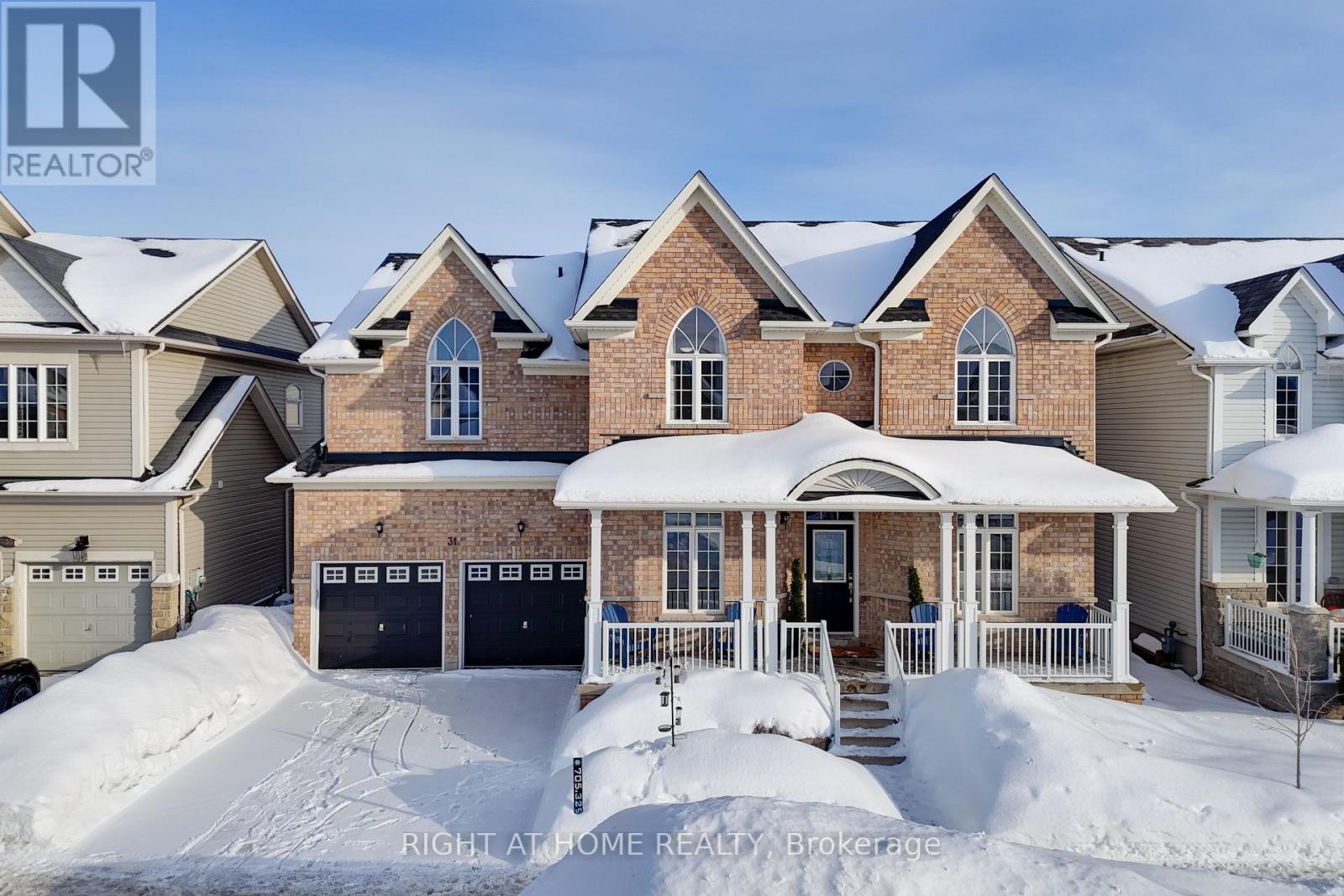 31 THE QUEENSWAY - 1