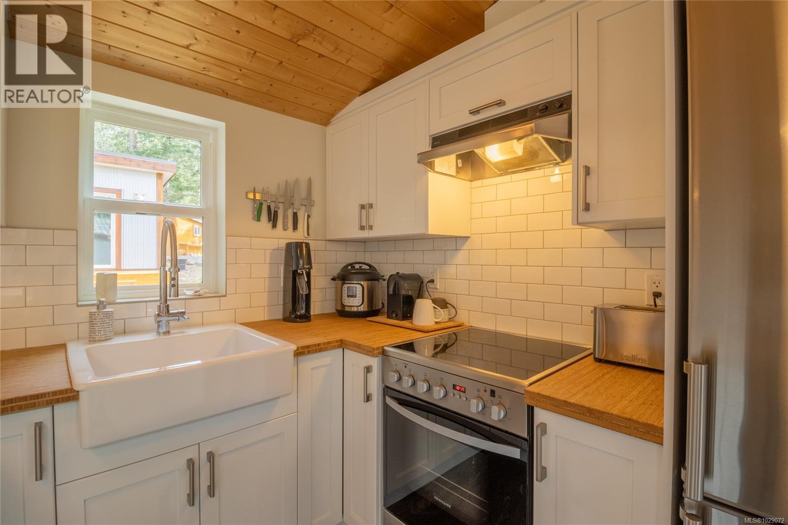  3755 Privateers Road, Pender Island