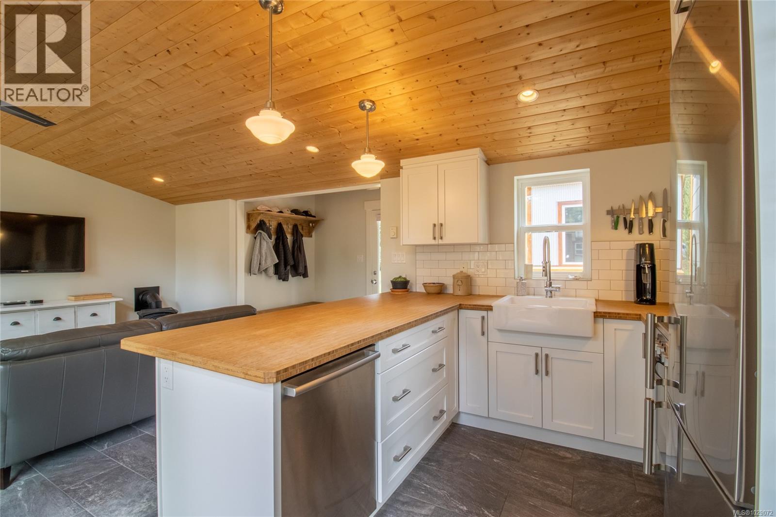  3755 Privateers Road, Pender Island