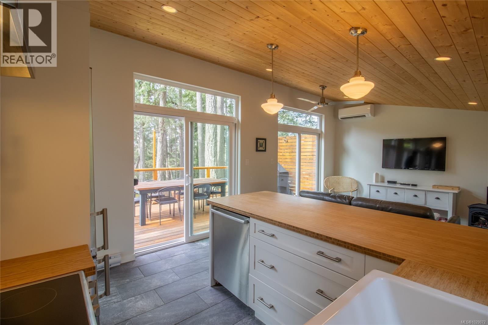  3755 Privateers Road, Pender Island