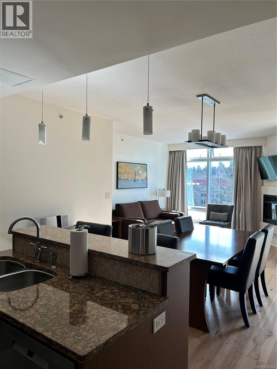 A302(Aug) 810 Humboldt St, Victoria