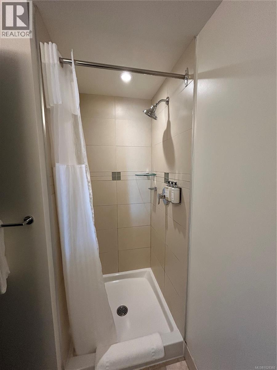 A302(Aug) 810 Humboldt St, Victoria