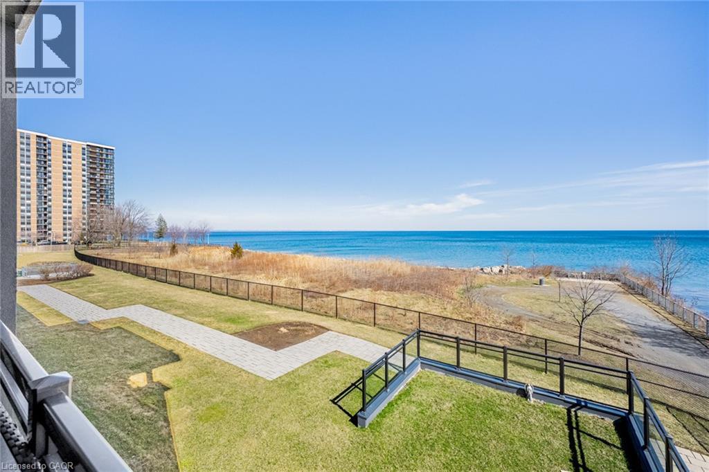 #209 35 SOUTHSHORE Crescent - 27