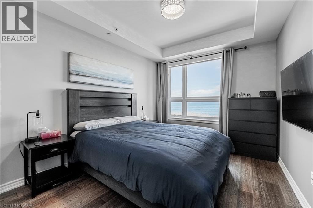 #209 35 SOUTHSHORE Crescent - 21