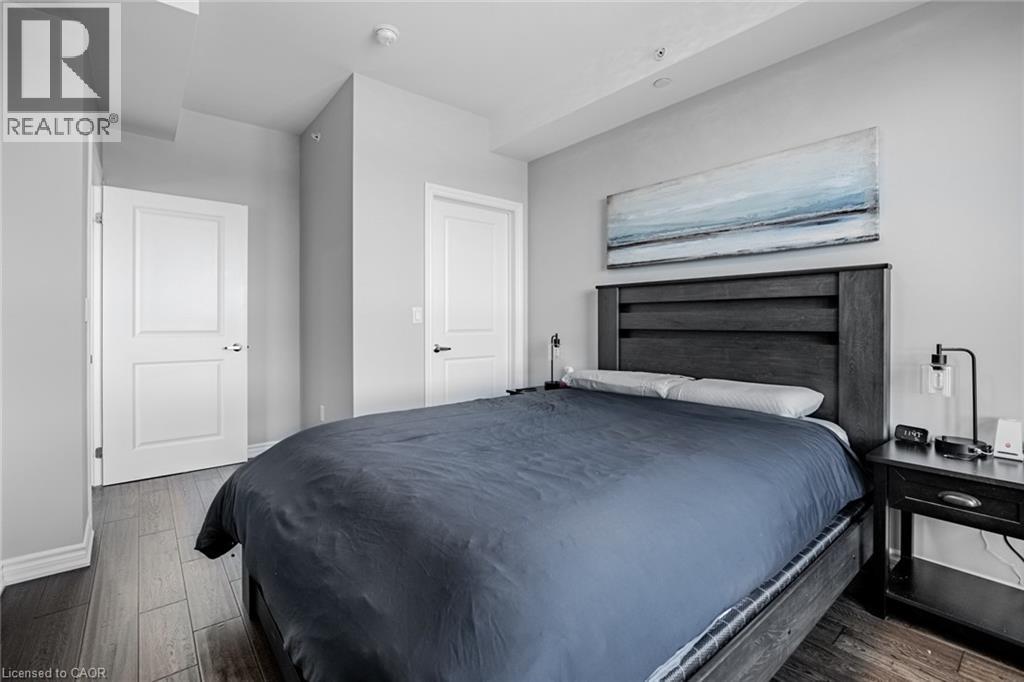 #209 35 SOUTHSHORE Crescent - 23