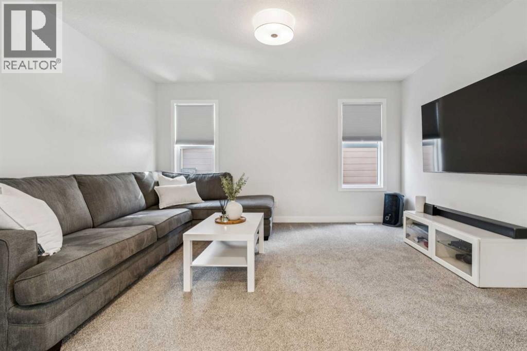 55 Sundown Crescent, Cochrane