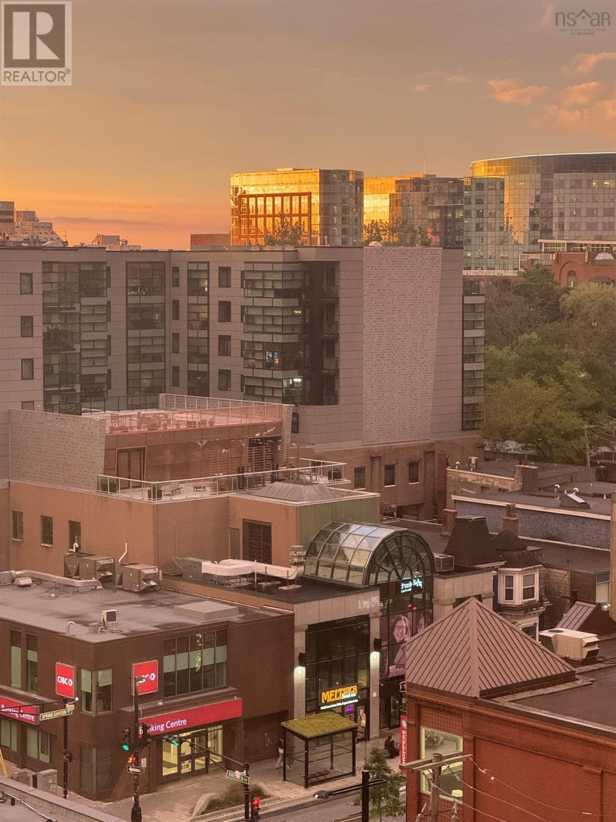 Property 12 of 15 of 1002 1465 Brenton Street