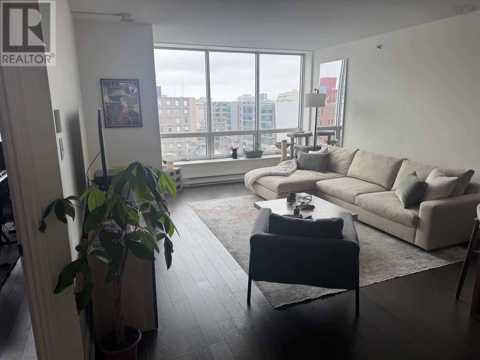 Property 3 of 15 of 1002 1465 Brenton Street