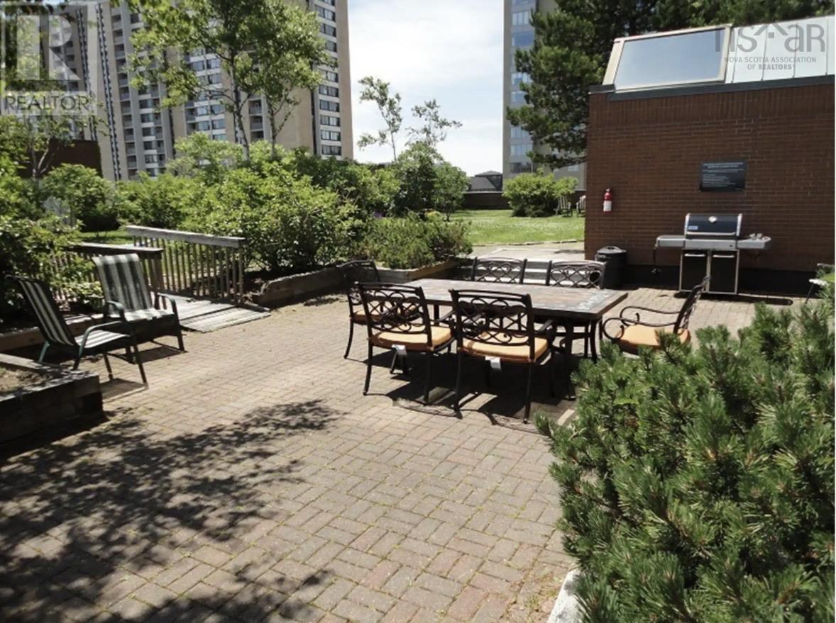 Property 15 of 15 of 1002 1465 Brenton Street