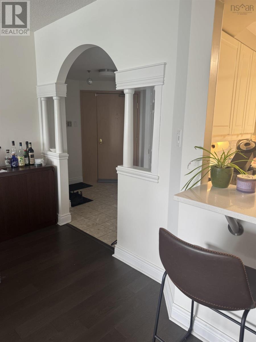 Property 5 of 15 of 1002 1465 Brenton Street