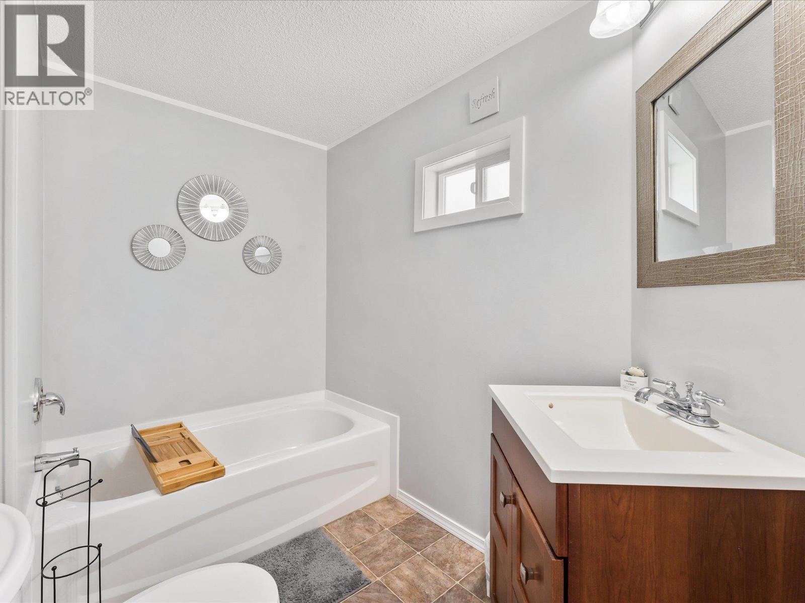 9 610 Katherine Road, West Kelowna