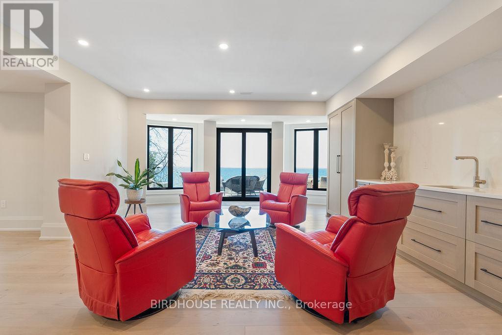 16 & 20 GARDEN GATE - 33
