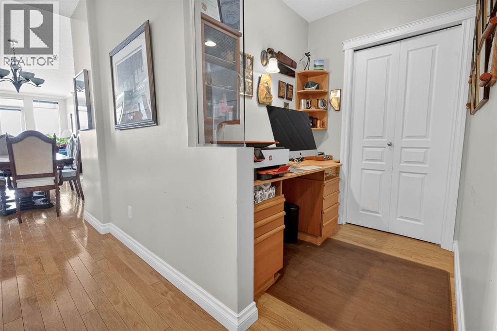 Single Family House for Sale in    Avenue NW Hounsfield Heights/Briar Hill Calgary 