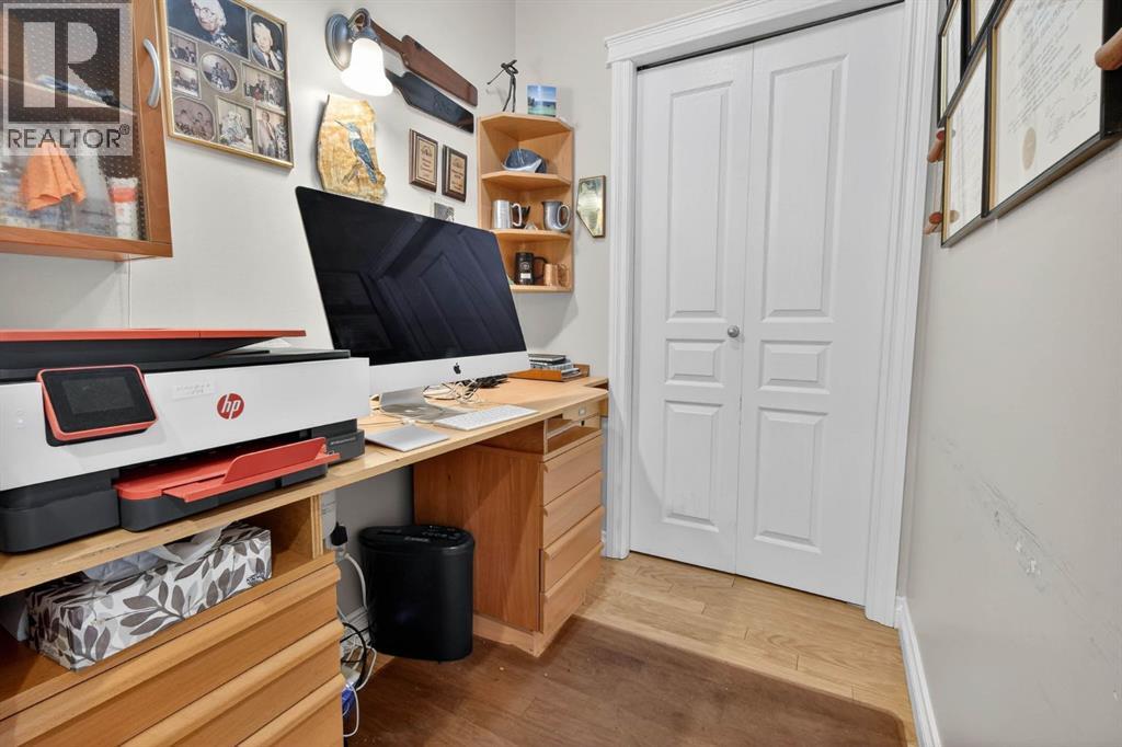 Single Family House for Sale in    Avenue NW Hounsfield Heights/Briar Hill Calgary 