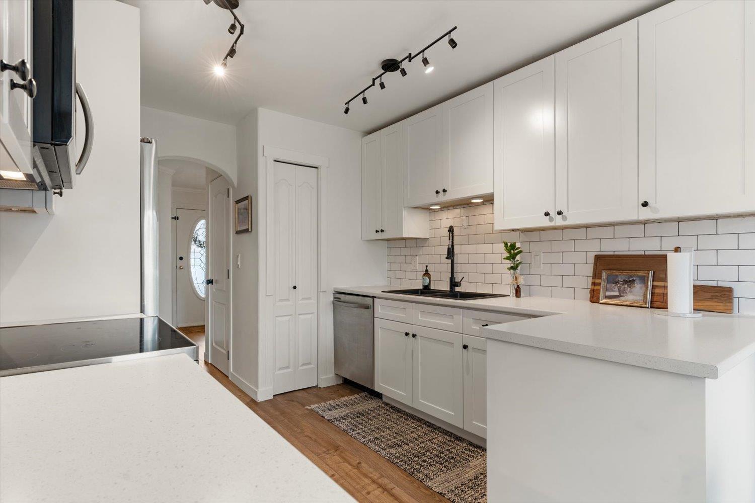 38 46360 VALLEYVIEW ROAD, Promontory, Chilliwack