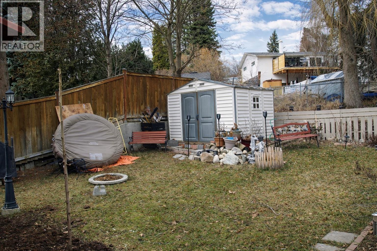 1876 Large Avenue, Kelowna