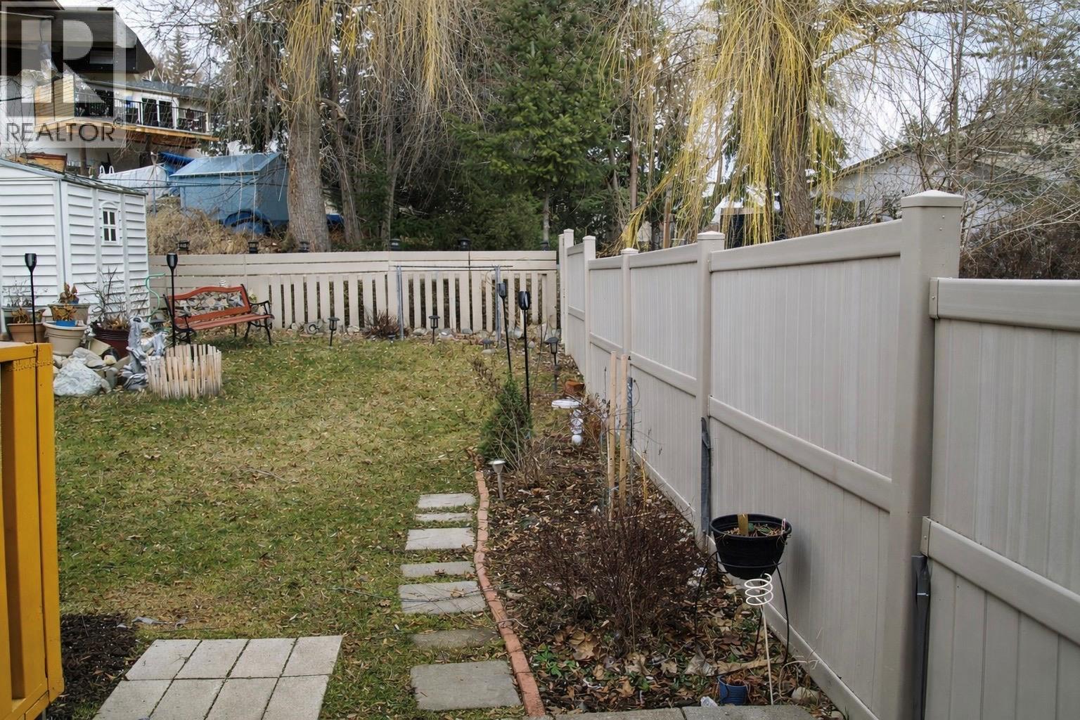 1876 Large Avenue, Kelowna