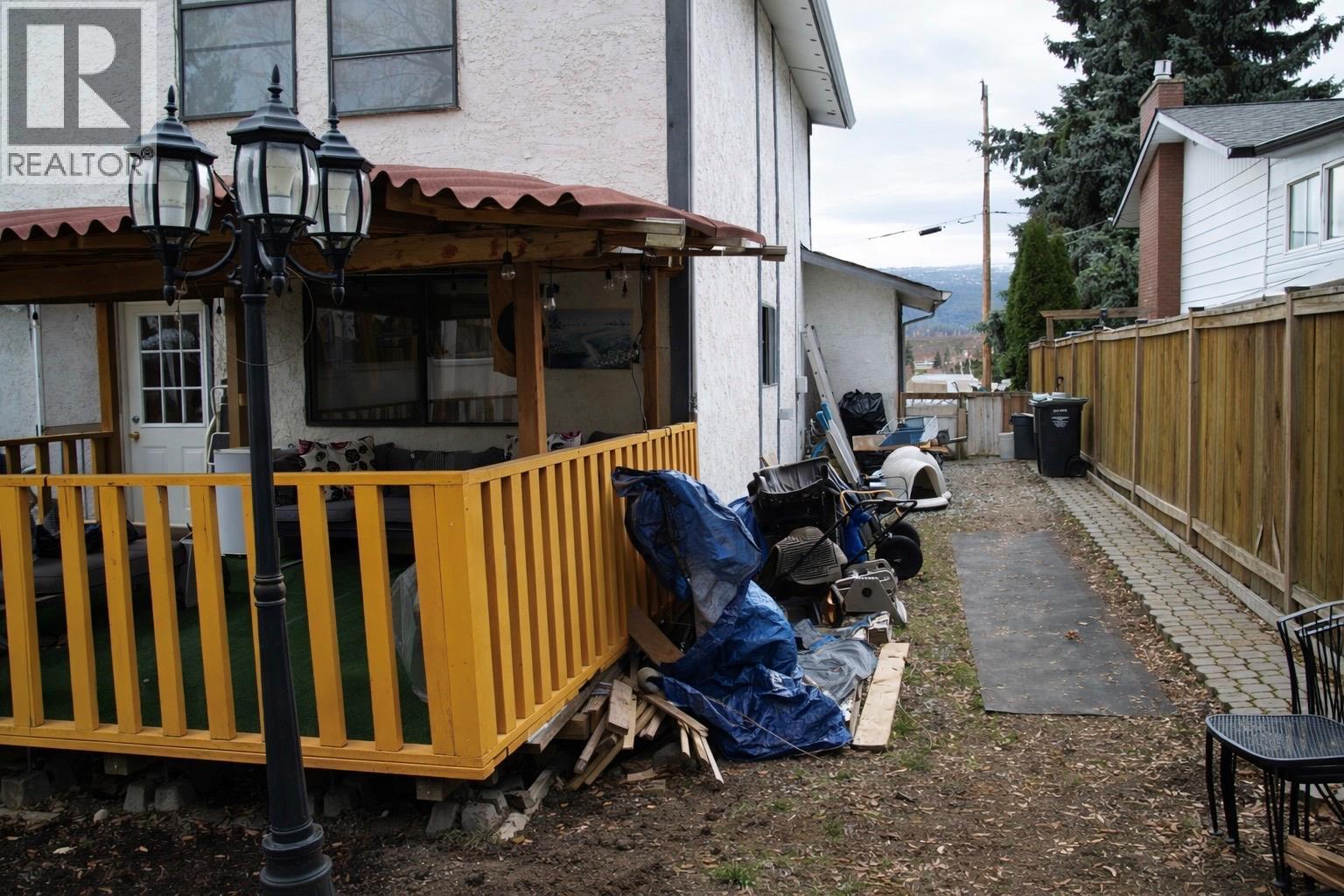 1876 Large Avenue, Kelowna