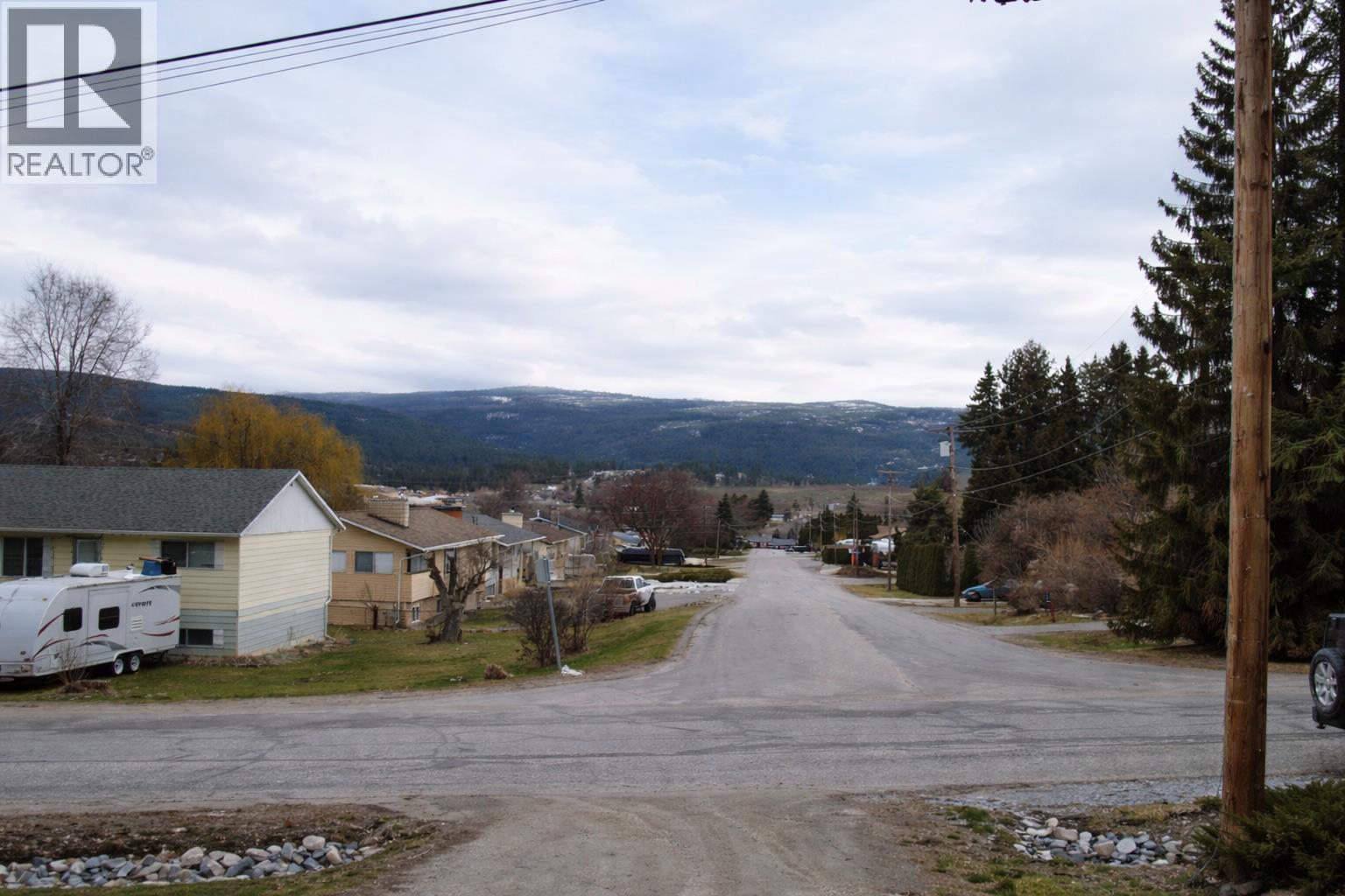 1876 Large Avenue, Kelowna