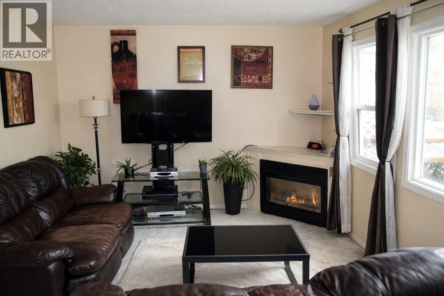 1876 Large Avenue, Kelowna