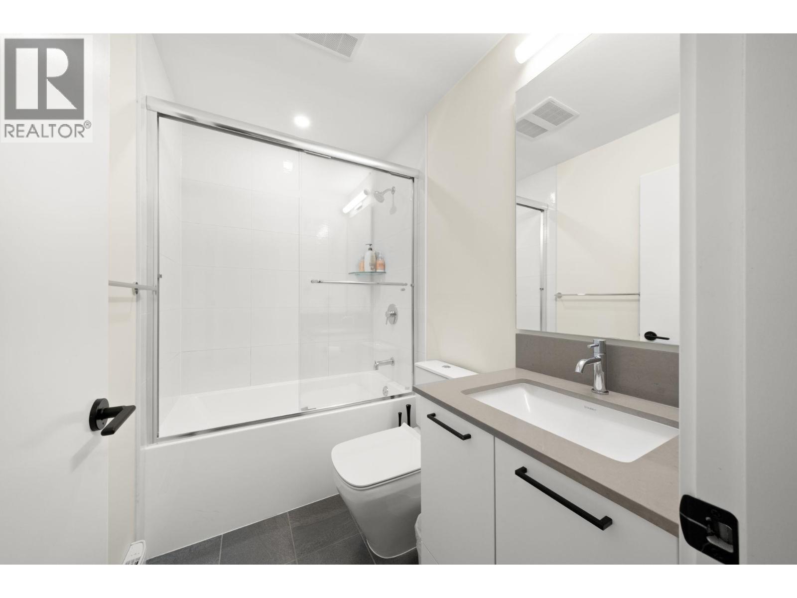 46 488 FURNESS STREET, New Westminster