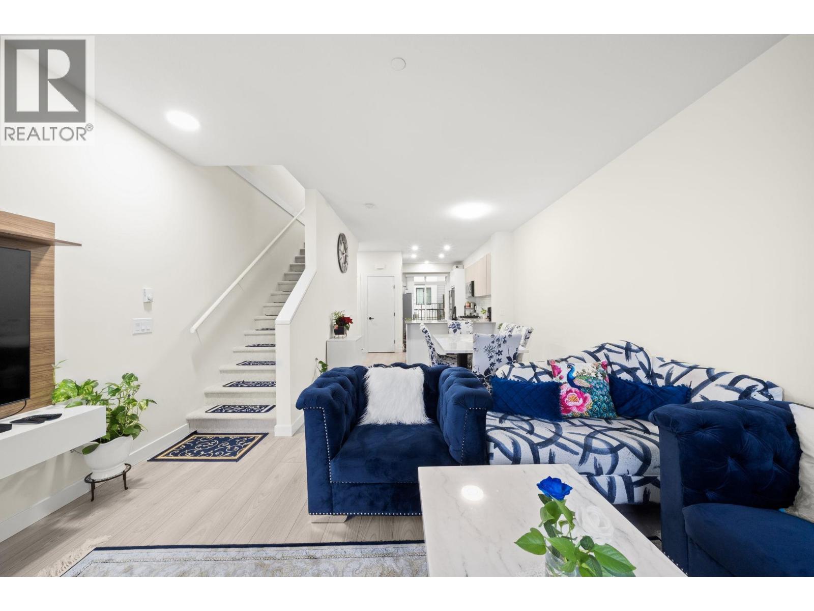 46 488 FURNESS STREET, New Westminster