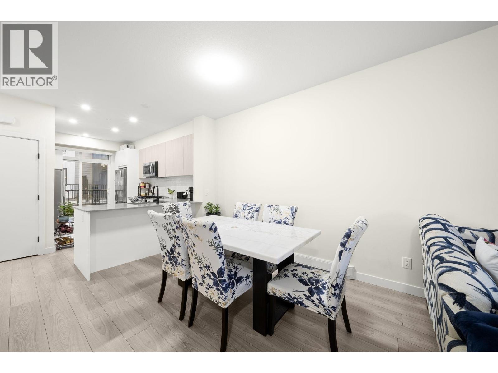 46 488 FURNESS STREET, New Westminster