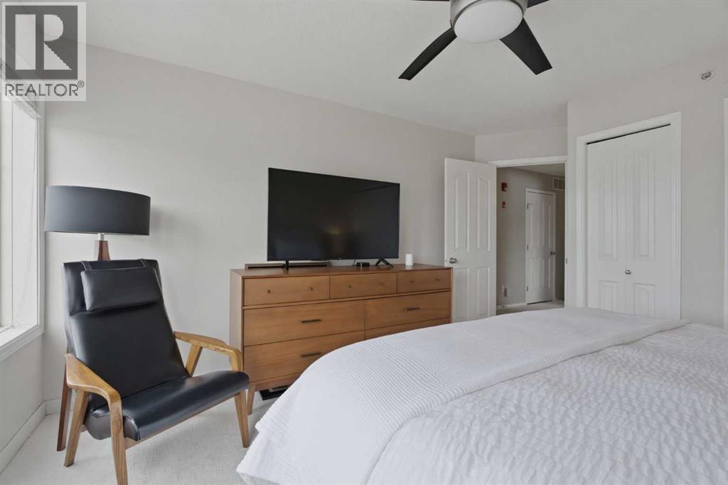 Single Family House Multi-level for Sale in    Avenue SW Sunalta Calgary 