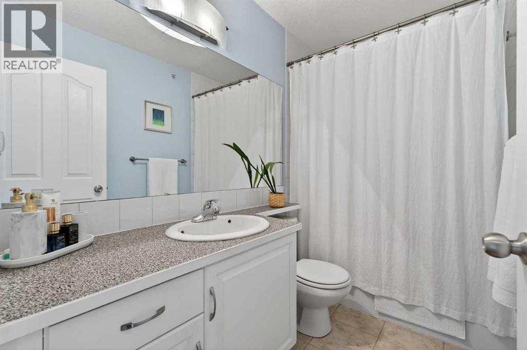 Single Family House Multi-level for Sale in    Avenue SW Sunalta Calgary 