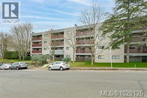 202 3255 Glasgow Avenue, Saanich