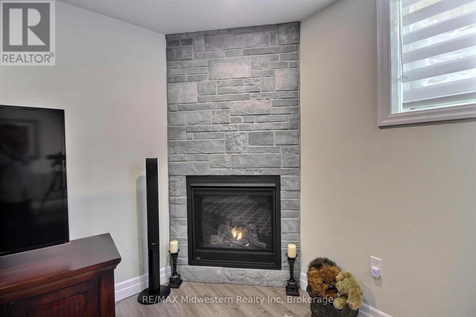 1095 KINCAID STREET W - 16