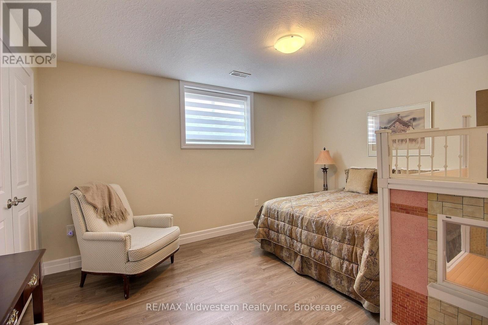 1095 KINCAID STREET W - 19