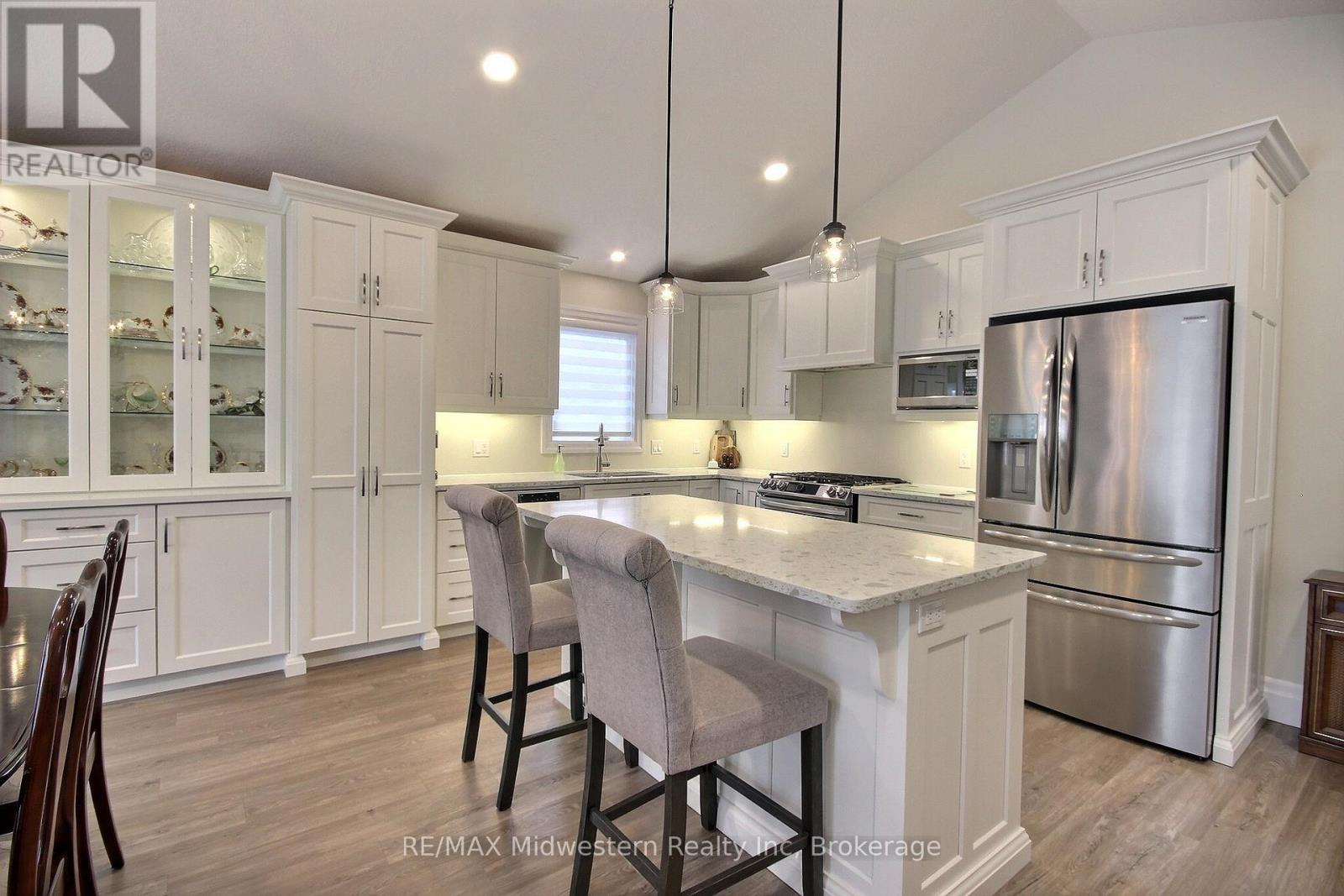 1095 KINCAID STREET W - 5