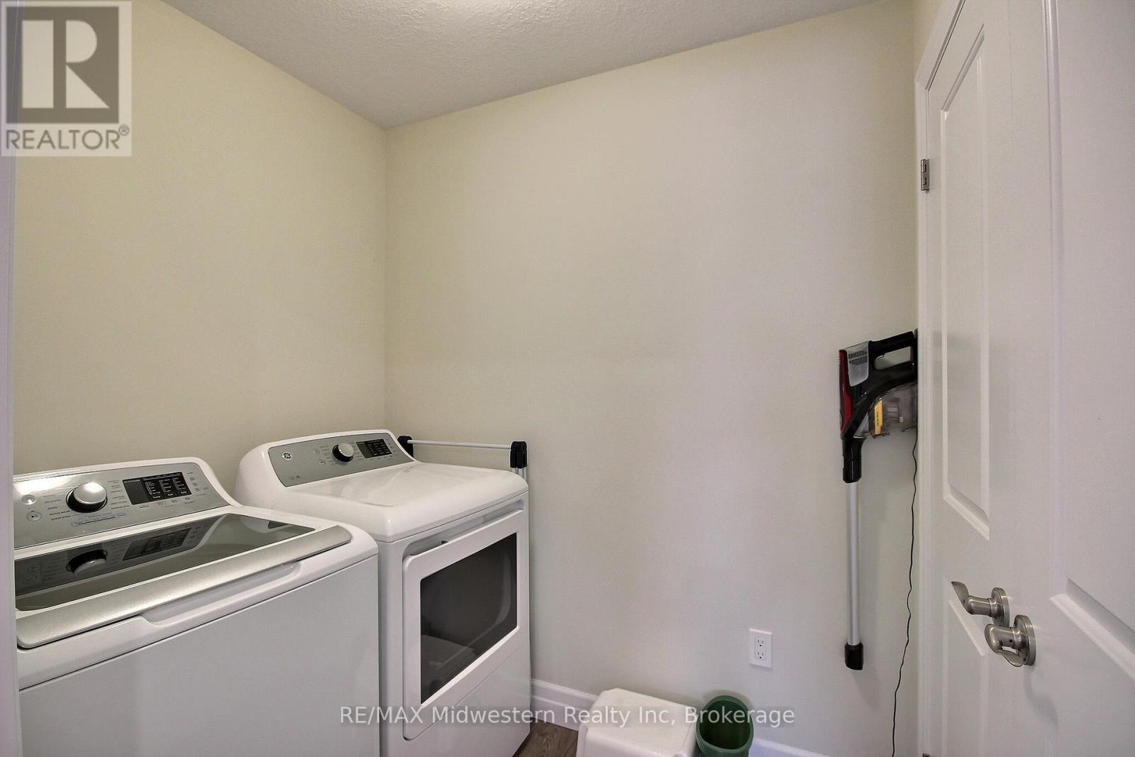 1095 KINCAID STREET W - 9