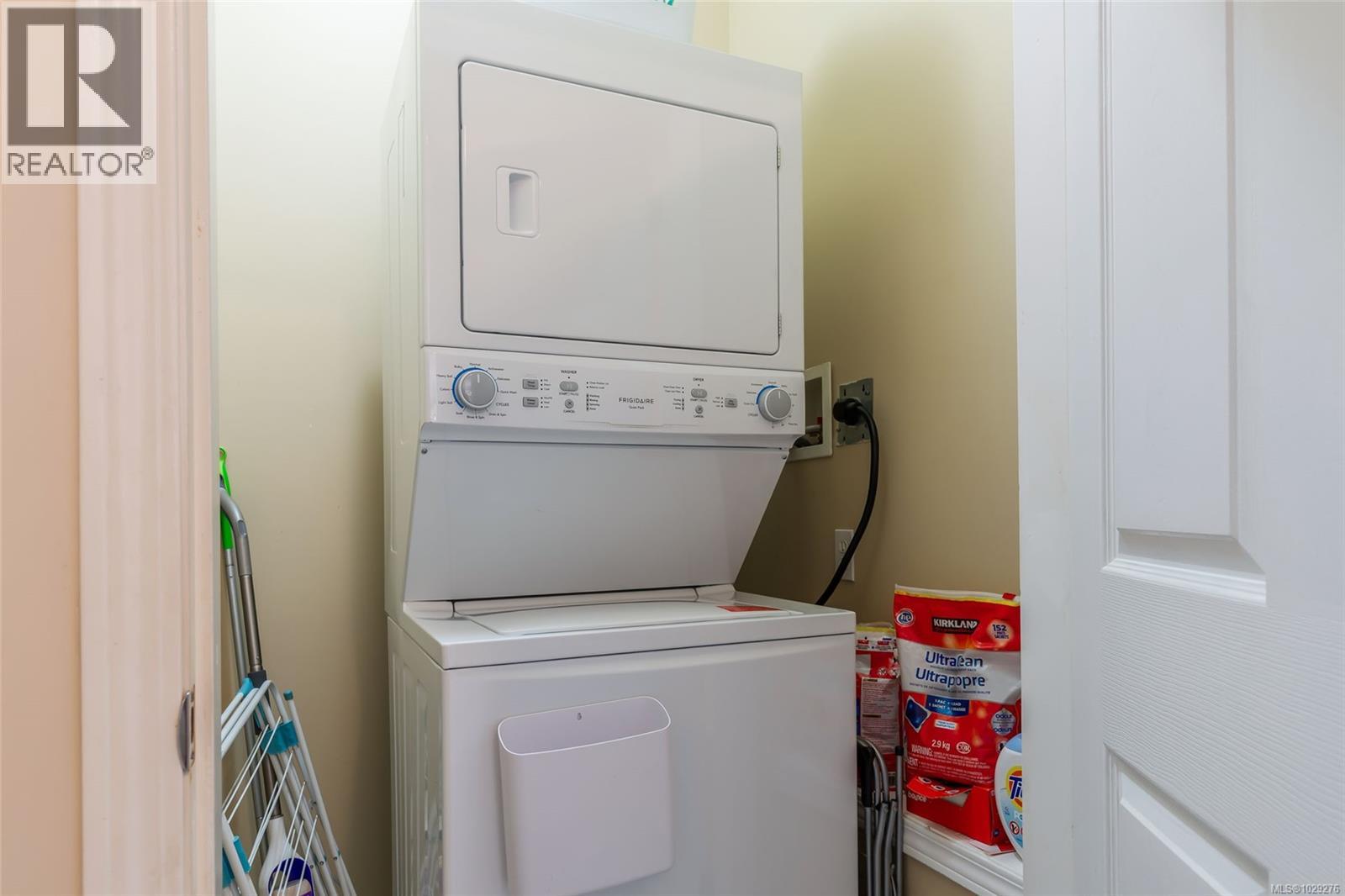 4718 LAGUNA WAY - 53