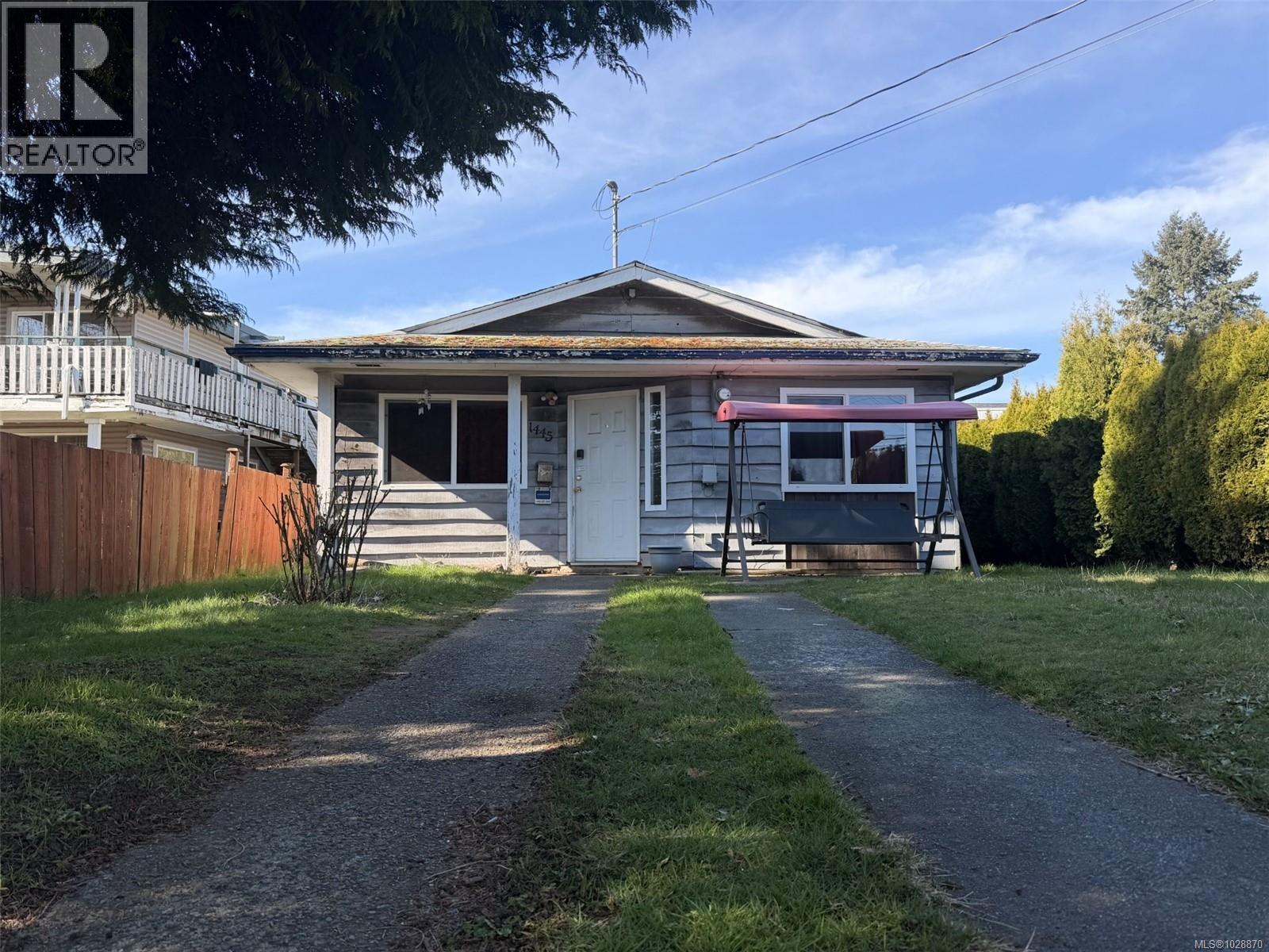 1445 Waddington Rd - 1