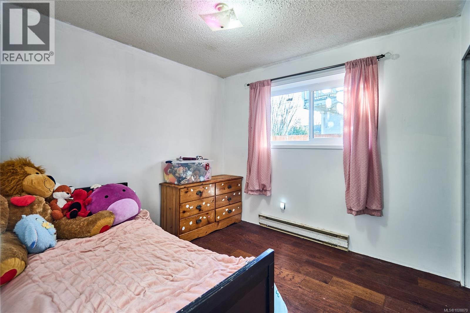 1445 Waddington Rd - 18