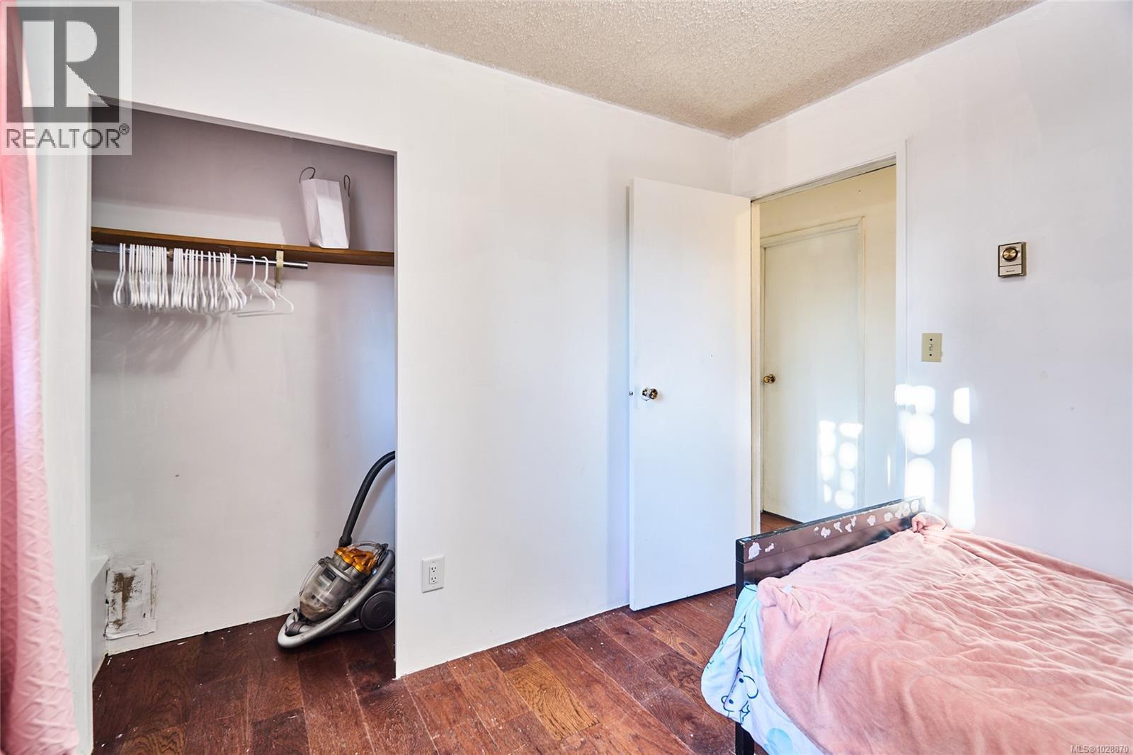 1445 Waddington Rd - 20