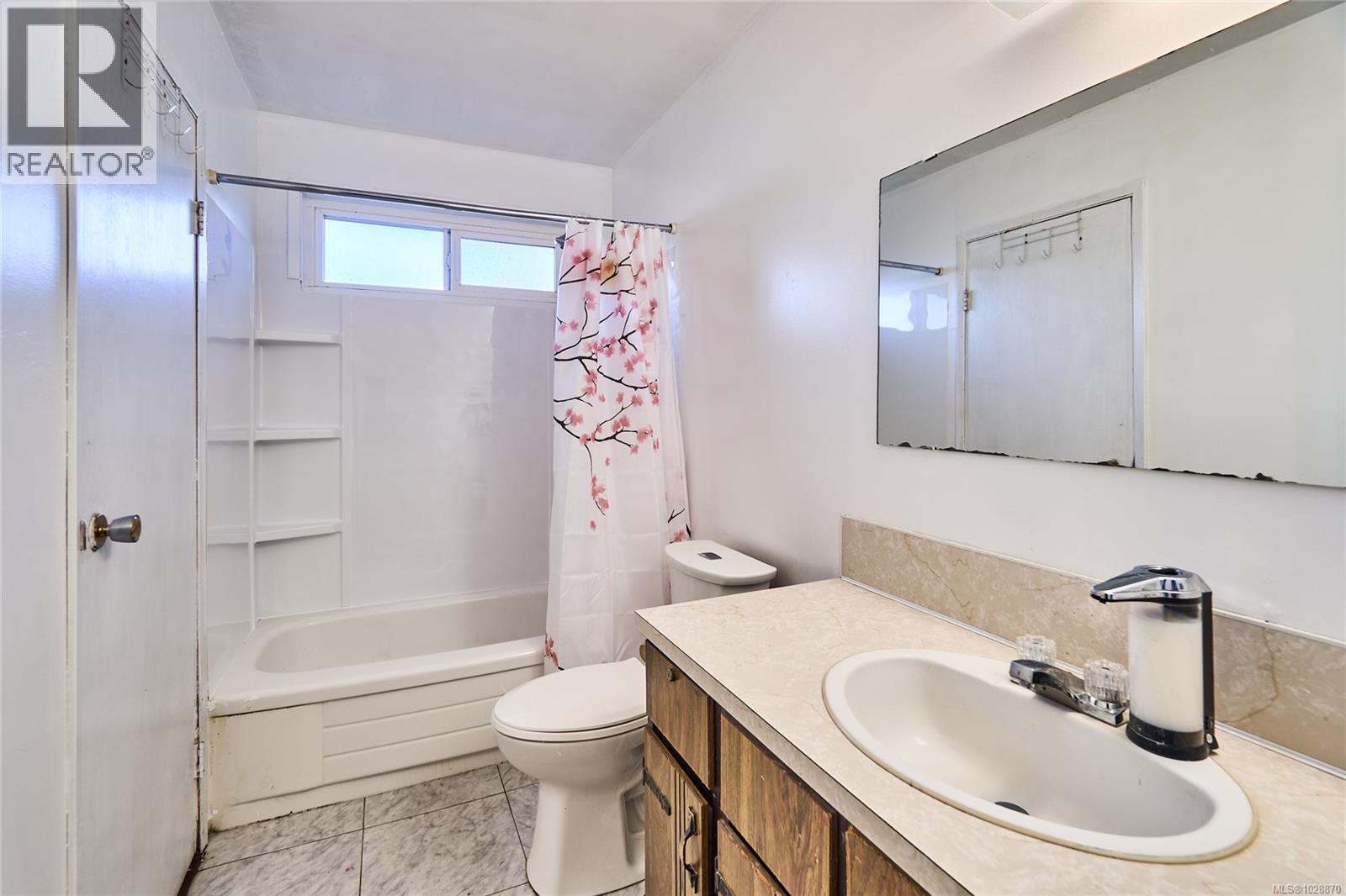 1445 Waddington Rd - 21