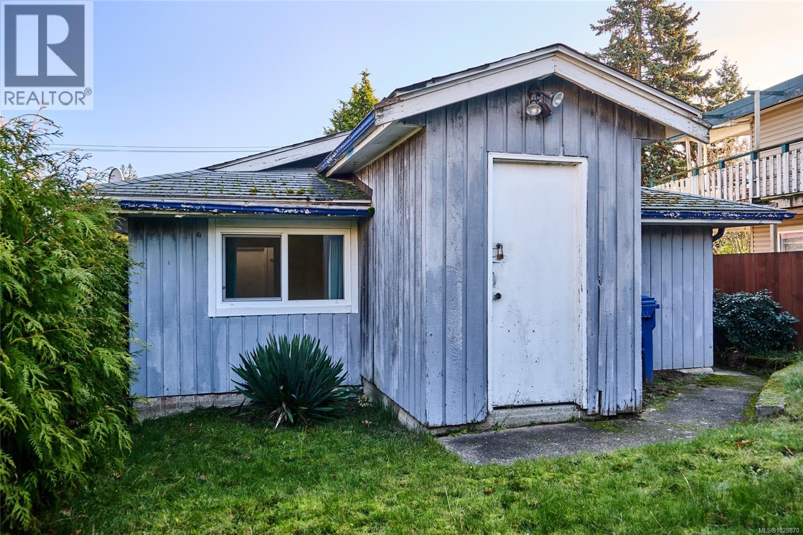 1445 WADDINGTON RD - 29