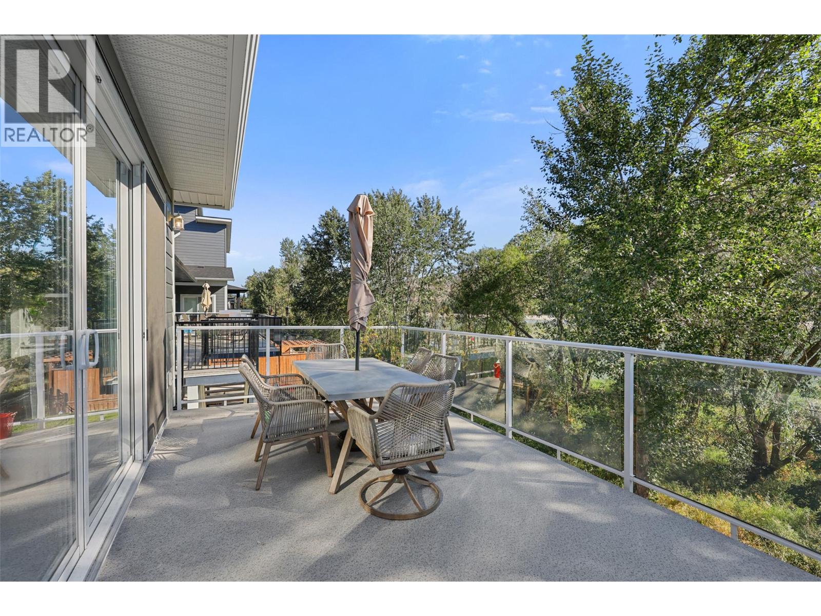 2742 BEACHMOUNT Crescent, Kamloops