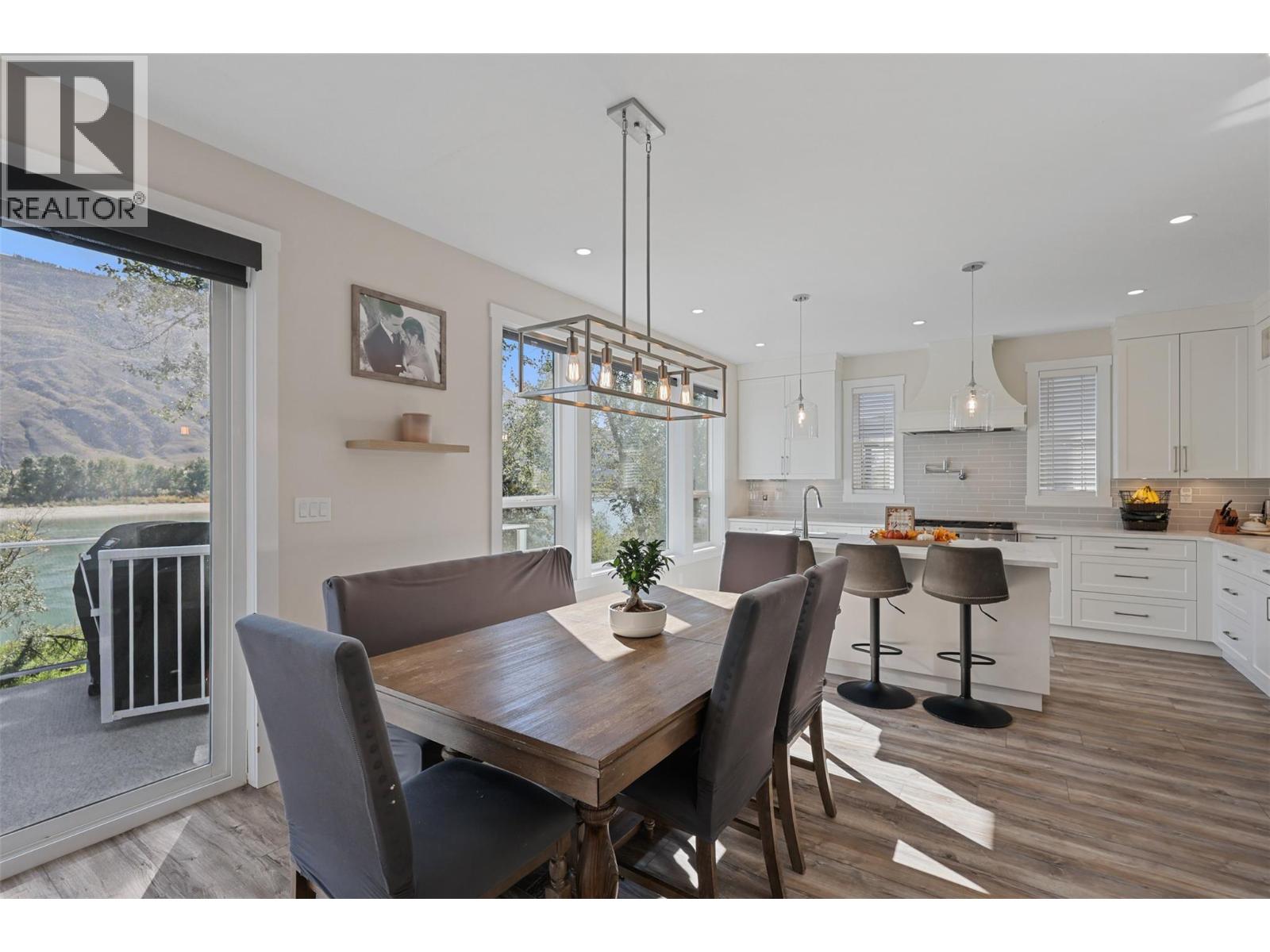 2742 BEACHMOUNT Crescent, Kamloops