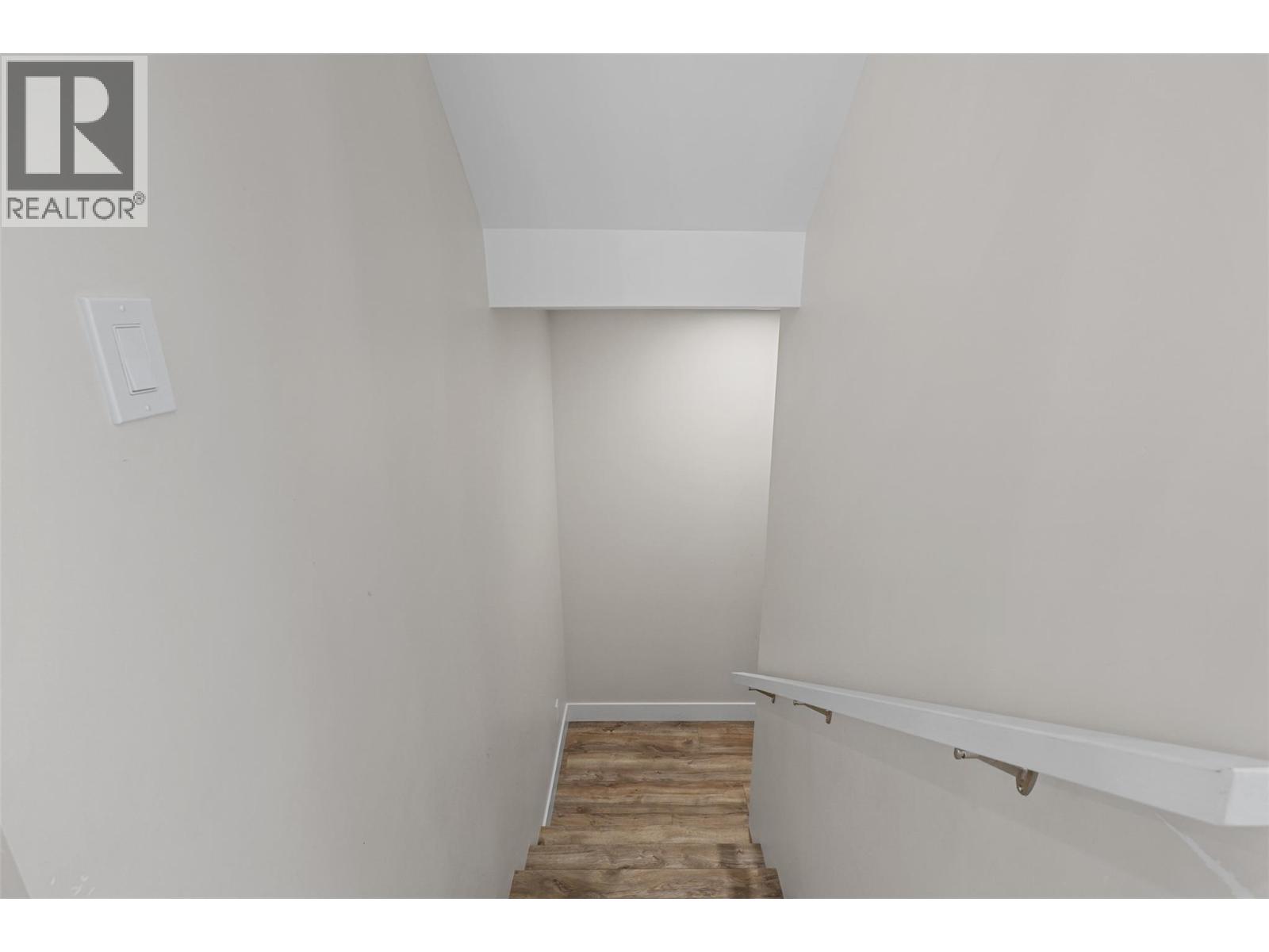 2742 BEACHMOUNT Crescent, Kamloops