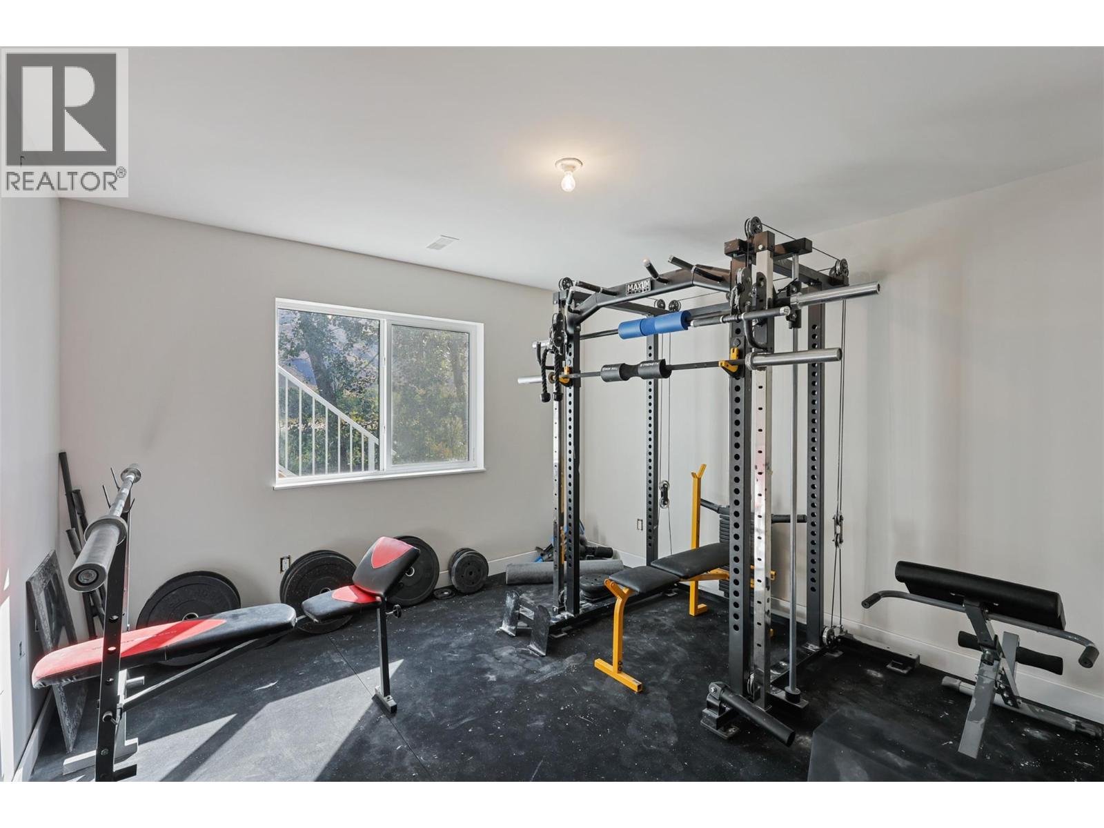 2742 BEACHMOUNT Crescent, Kamloops