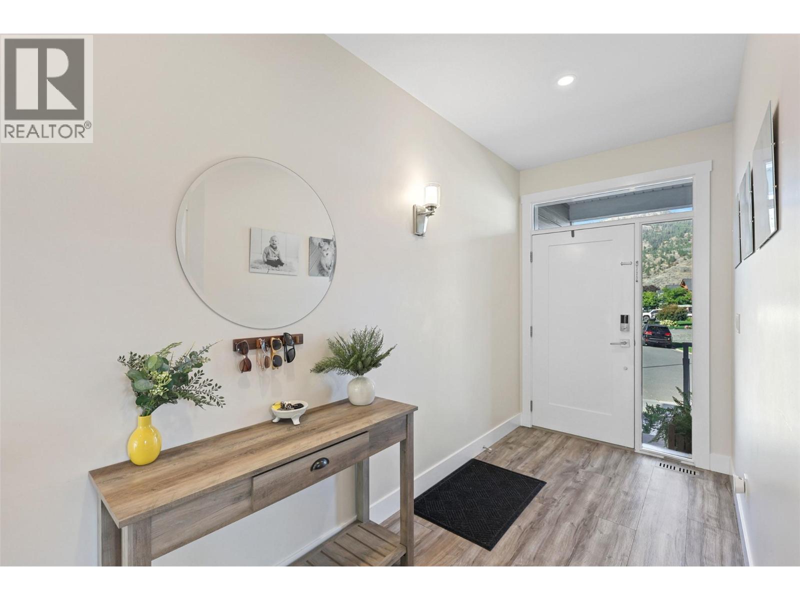 2742 BEACHMOUNT Crescent, Kamloops