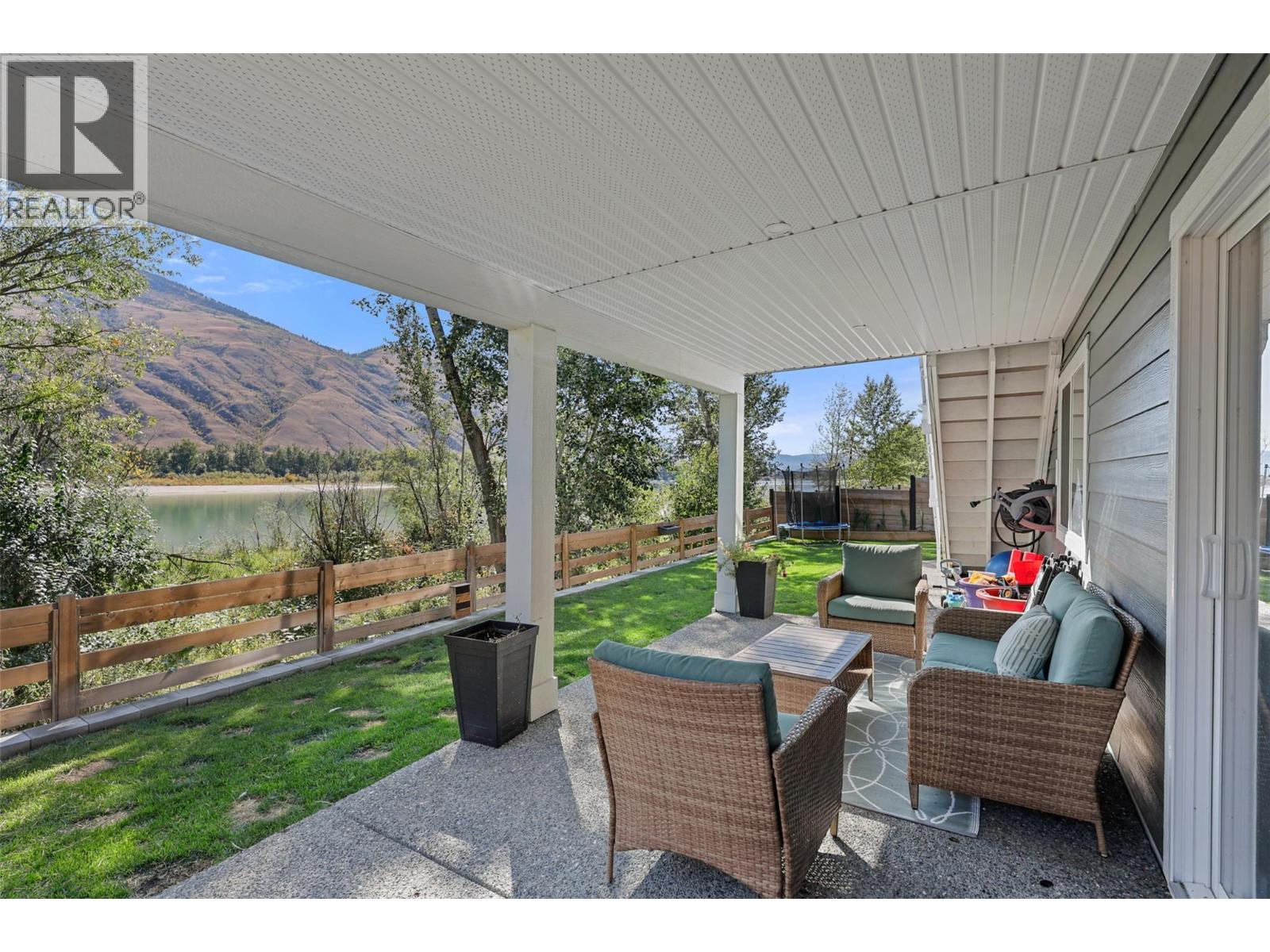 2742 BEACHMOUNT Crescent, Kamloops