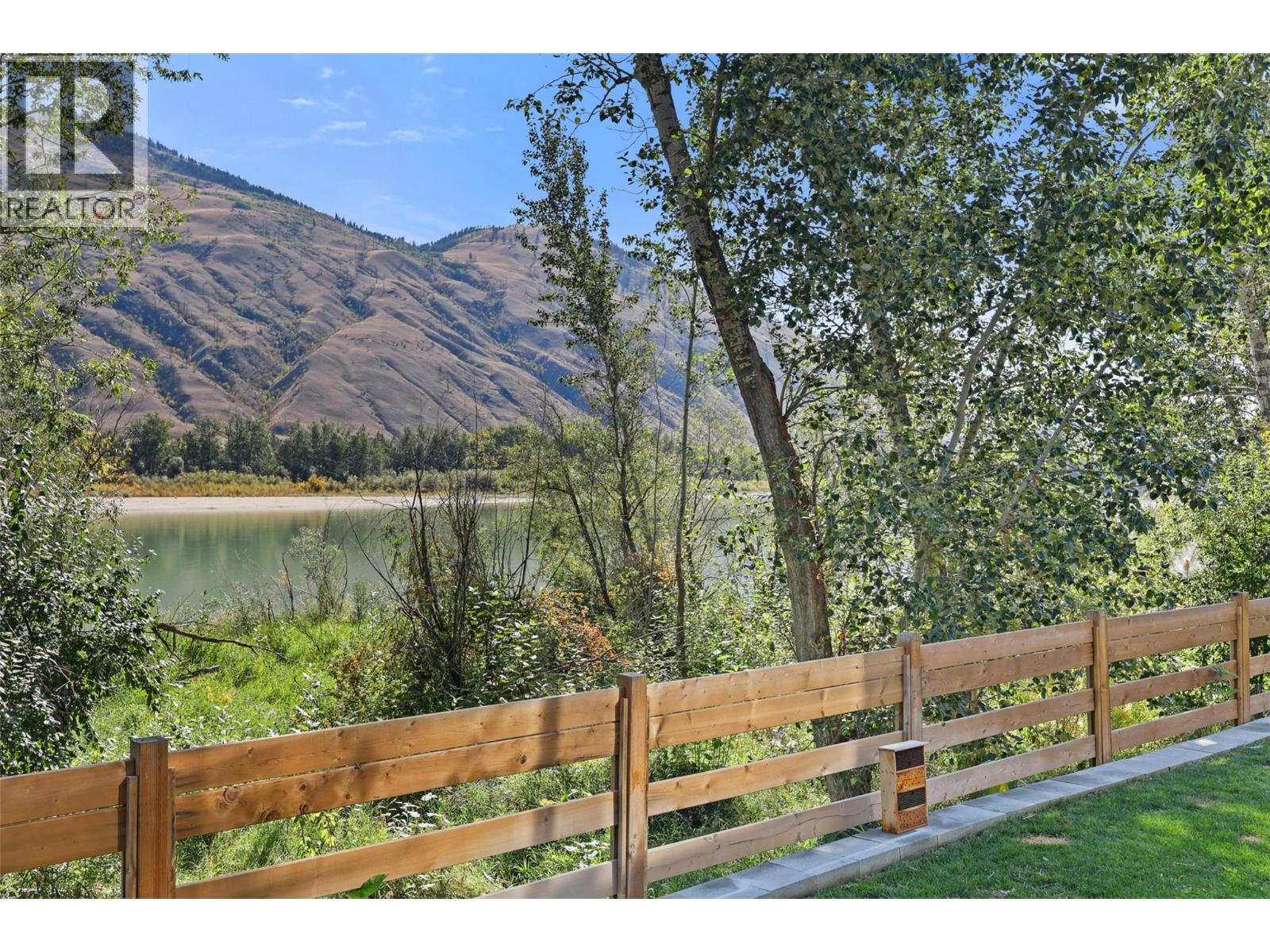 2742 BEACHMOUNT Crescent, Kamloops
