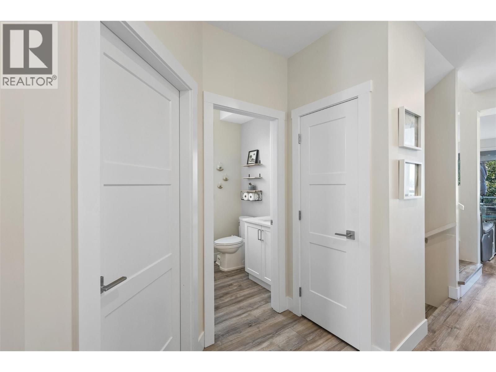 2742 BEACHMOUNT Crescent, Kamloops